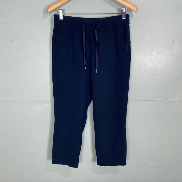 lululemon athletica Pants - Lululemon On The Fly Crop Pants Blue Sz 6 W6AVMS
